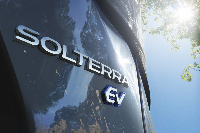 O Subaru Solterra elétrico gosta de acariciar árvores, ursos e abelhas