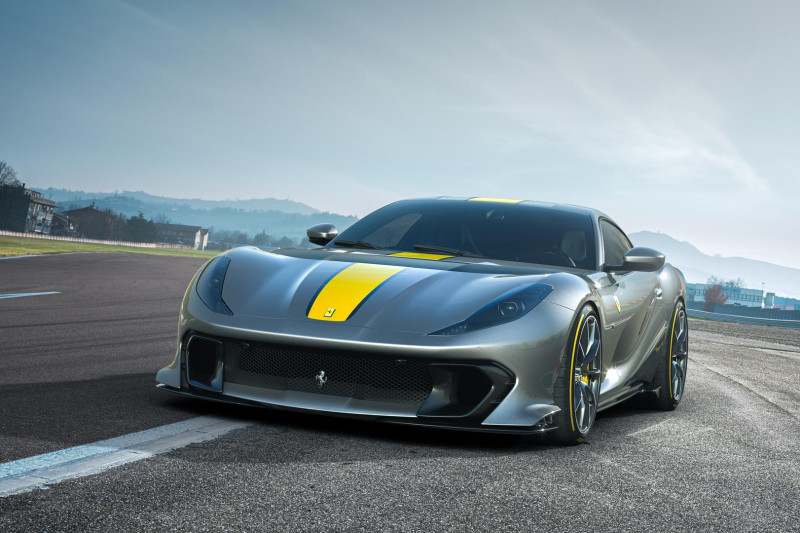 Você não pode comprar esta Ferrari sem um nome