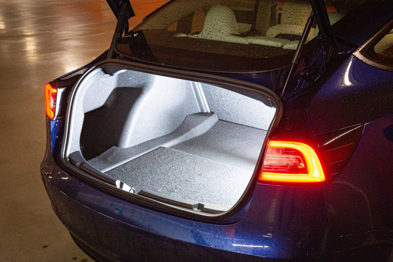Teste - O Tesla Modelo 3 elétrico poderia usar algumas melhorias