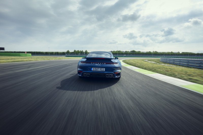 Porsche 911 Turbo ahora también está disponible sin 'S'